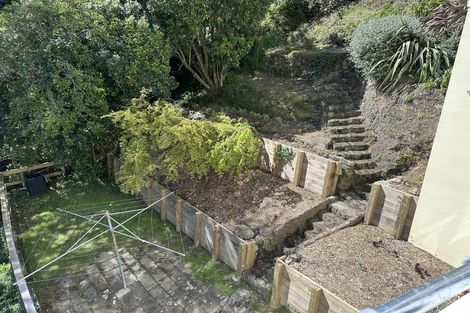Photo of property in 20u2 Saint Michaels Crescent, Kelburn, Wellington, 6012