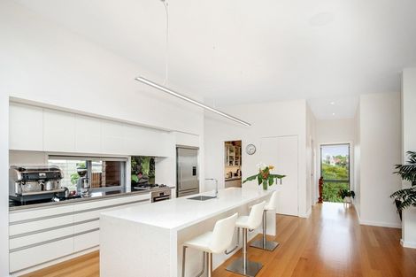 Photo of property in 10 Convent Road, Bluff Hill, Napier, 4110