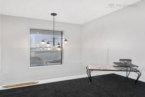 Photo of property in 17 Bellbird Lane, Marshland, Christchurch, 8083