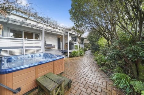 Photo of property in 9 Pixie Place, Pakuranga Heights, Auckland, 2010