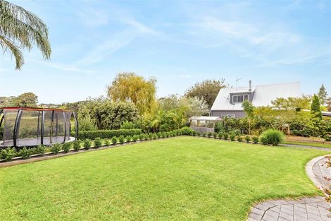 Photo of property in 48 Renata Crescent, Te Atatu Peninsula, Auckland, 0610