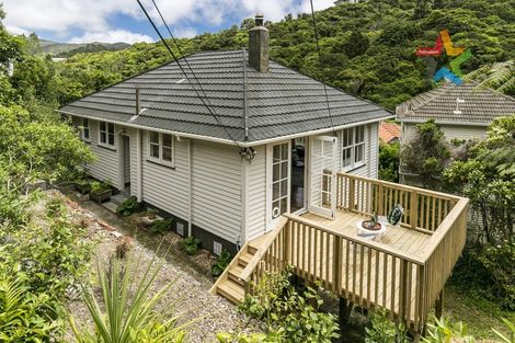 Photo of property in 16 Victory Avenue, Karori, Wellington, 6012