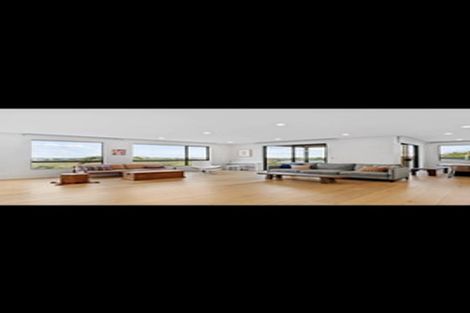 Photo of property in 17a Deuxberry Avenue, Northcote, Auckland, 0627