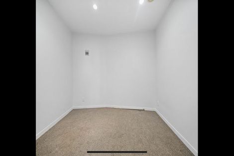 Photo of property in Endeavour Apartments, 18/125u Thorndon Quay, Pipitea, Wellington, 6011