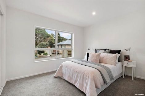 Photo of property in 1/8 Wykeham Place, Glenfield, Auckland, 0629