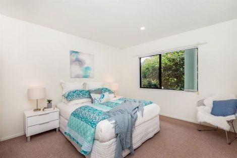 Photo of property in 2/55 Seaview Road, Glenfield, Auckland, 0629