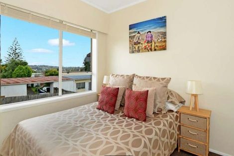 Photo of property in 2/123 Birkdale Road, Birkdale, Auckland, 0626