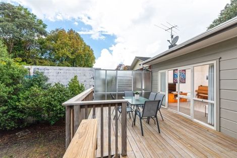 Photo of property in 23 Sherwood Avenue, Te Atatu South, Auckland, 0610