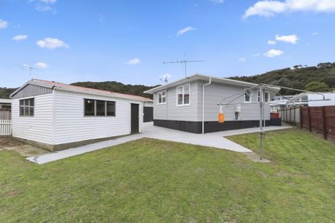Photo of property in 3 Manurewa Grove, Wainuiomata, Lower Hutt, 5014