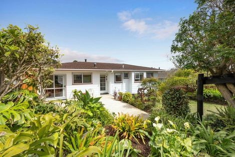 Photo of property in 15 Longreach Drive, Sunnyvale, Auckland, 0612