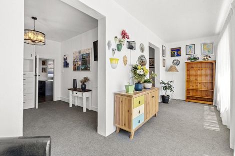 Photo of property in Devonport Apartments, 21/127 Saint Aubyn Street, New Plymouth, 4310