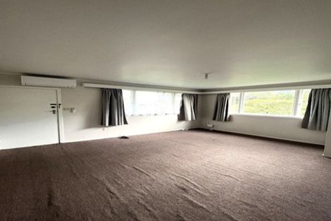 Photo of property in 60 Edmonton Road, Henderson, Auckland, 0612