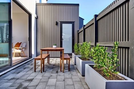 Photo of property in 323 Riverside Drive, Waterloo, Lower Hutt, 5011