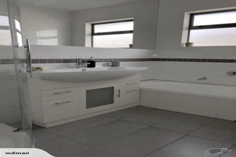 Photo of property in 2 Sophies Way, Papamoa Beach, Papamoa, 3118