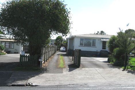 Photo of property in 37 Pomaria Road, Henderson, Auckland, 0610