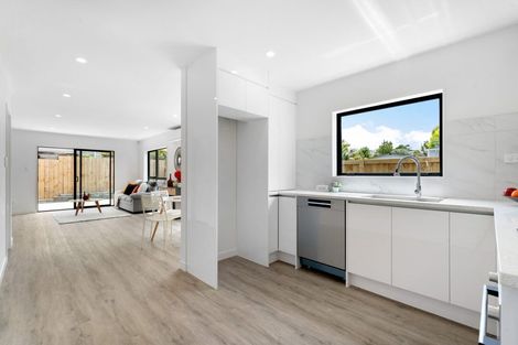Photo of property in 89a Oreil Avenue, West Harbour, Auckland, 0618