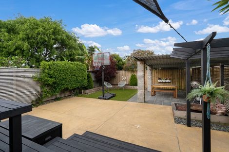 Photo of property in 46 Bowen Street, Cambridge, 3434