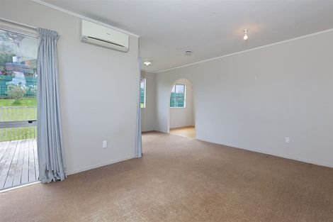 Photo of property in 54 Donovan Avenue, Massey, Auckland, 0614