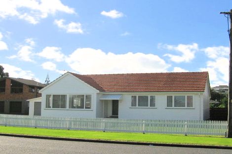 Photo of property in 1/12 Hattaway Avenue, Bucklands Beach, Auckland, 2012