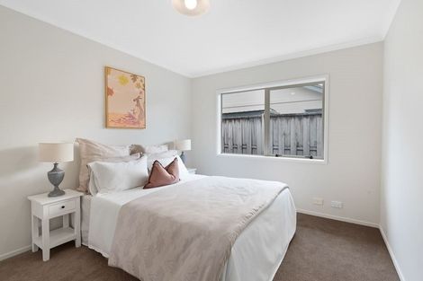 Photo of property in 54 Hillwell Drive, Henderson, Auckland, 0612