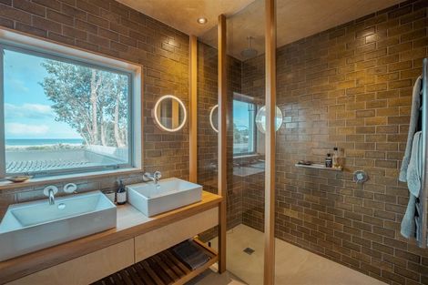 Photo of property in 19 Lagoon Way, Omaha, 0986