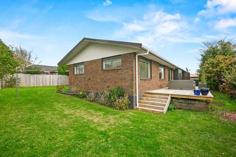 Photo of property in 62 Heta Road, Highlands Park, New Plymouth, 4312