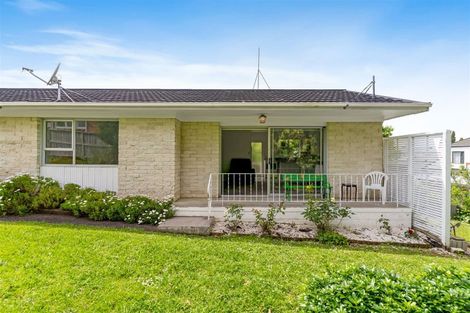 Photo of property in 2/14 Pegler Drive, Howick, Auckland, 2014