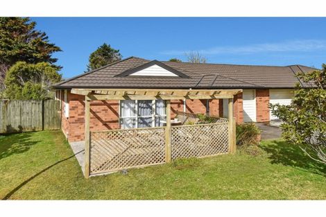Photo of property in 2/36 Growers Lane, Mangere East, Auckland, 2024
