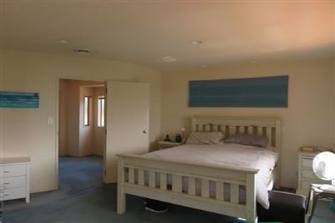 Photo of property in 482 Beach Road, Murrays Bay, Auckland, 0630