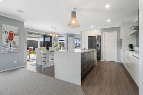 Photo of property in 19 Wairere Rise, Omokoroa, 3114