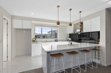 Photo of property in 18 Little Gem Road, Hornby, Christchurch, 8025