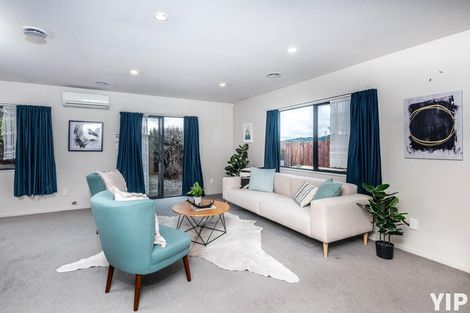 Photo of property in 36c Horokiwi Road West, Newlands, Wellington, 6037