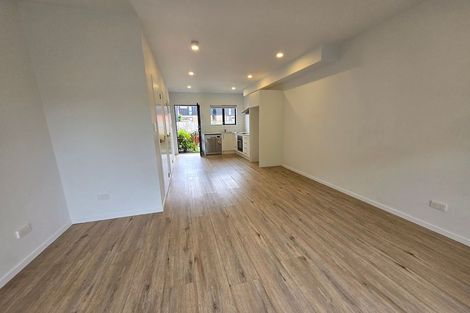 Photo of property in 5 Eileen Newey Place, Henderson, Auckland, 0612