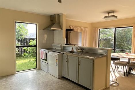 Photo of property in 1/8 Priestley Drive, Bucklands Beach, Auckland, 2014