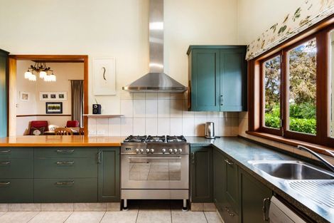 Photo of property in 389 Saint Georges Road, Havelock North, 4130