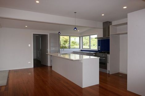 Photo of property in 11 Kotare Street, Waikanae, 5036