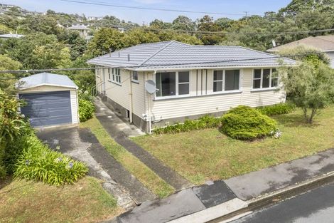 Photo of property in 4 Warren Street, Paparangi, Wellington, 6037
