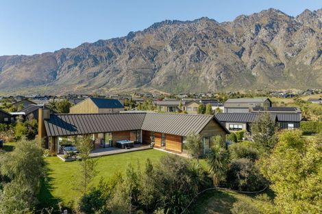 Photo of property in 4 Durness Court, Jacks Point, Queenstown, 9371