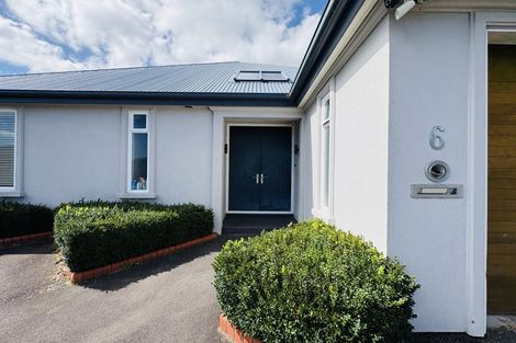 Photo of property in 6 Holly Court, Palmerston North, 4410