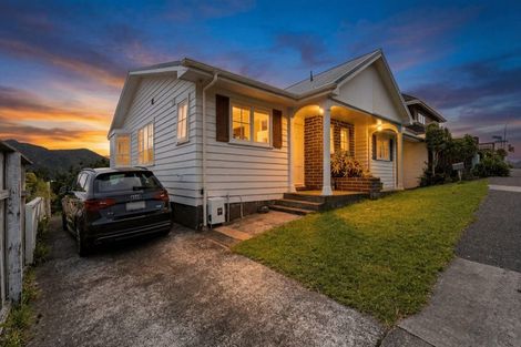 Photo of property in 24a Parklands Drive, Karori, Wellington, 6012