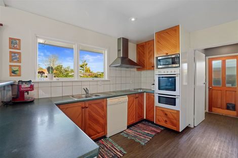 Photo of property in 16 Rosedale Place, Avonhead, Christchurch, 8042