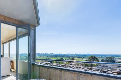 Photo of property in 3/32 Hand Road, Helensville, 0800