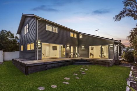 Photo of property in 88 Nile Road, Milford, Auckland, 0620