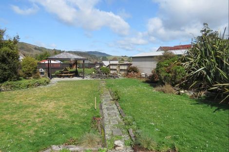 Photo of property in 32- 34 Coal Street, Reefton, 7830
