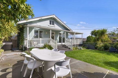Photo of property in 120 Island Bay Road, Beach Haven, Auckland, 0626