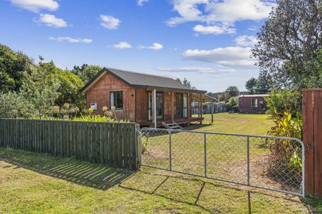 Photo of property in 29 Tuiti Street, Hokio Beach, Levin, 5571