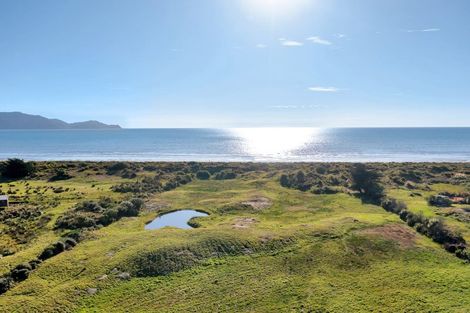Photo of property in 168 Paetawa Road, Peka Peka, Waikanae, 5391