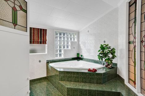 Photo of property in 74 South Road, Manaia, 4612