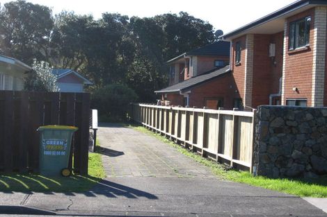 Photo of property in 2/17 West Hoe Road, Orewa, 0931