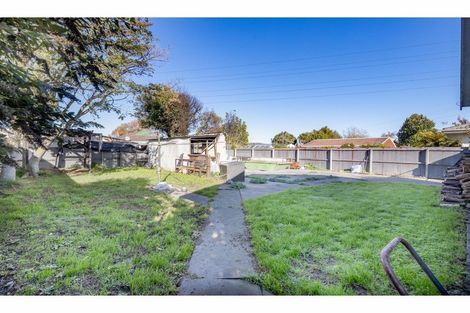 Photo of property in 72 Denise Crescent, Hornby, Christchurch, 8042